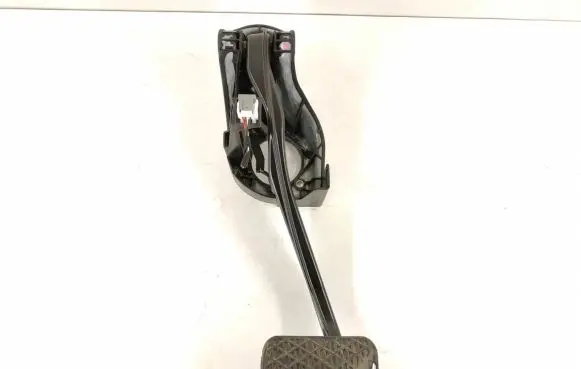 Mercedes-Benz E W212 Brake pedal 2042902001 A2042902001