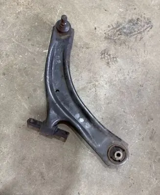 Nissan Qashqai Front lower control arm/wishbone 54500BB00A