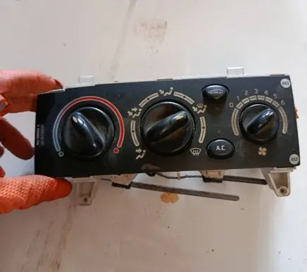 Renault Megane II Climate control unit 651947U A53AC 100886