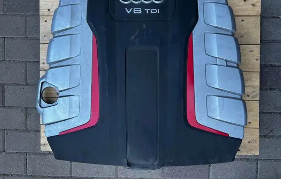 Audi Q7 4M Engine cover (trim) 4M0133849L
