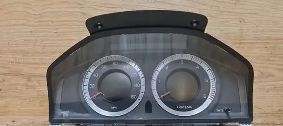 Volvo V70 Speedometer (instrument cluster) 31270907AA