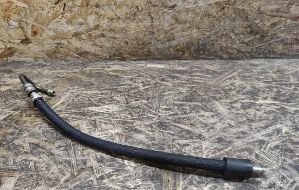 Gearbox oil cooler pipe/hose