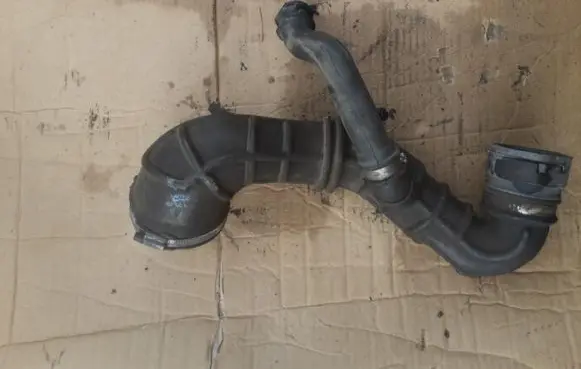 Ford Focus Air intake duct part