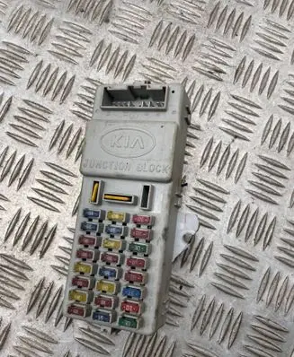 KIA Sorento Fuse module 911703e920