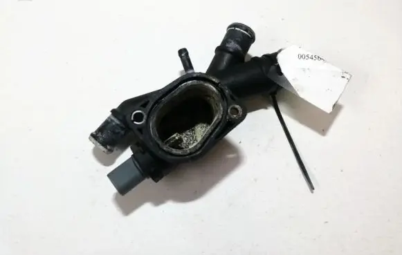 Volkswagen PASSAT CC Engine coolant pipe/hose 03L121132Q