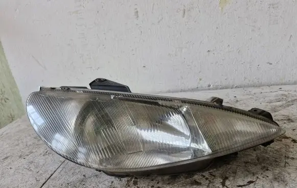 Peugeot 206 Headlight/headlamp