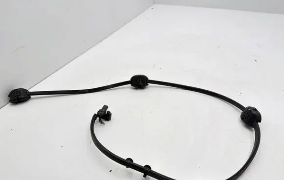 BMW 1 F40 Windshield washer spray nozzle 7453968