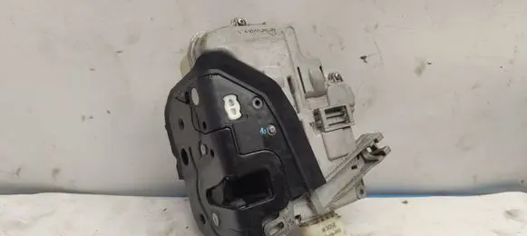 Audi A6 S6 C6 4F Front door lock 4F1837015E