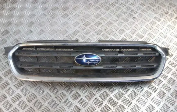 Subaru Outback Front bumper upper radiator grill