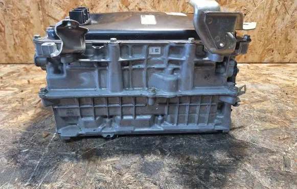 Toyota C-HR I Voltage converter inverter G9200-472412