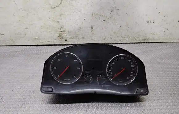 Volkswagen Golf V Speedometer (instrument cluster) 1K0920862B