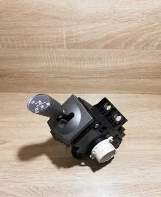 Toyota Prius (XW20) Gear shifter/selector 8945117050
