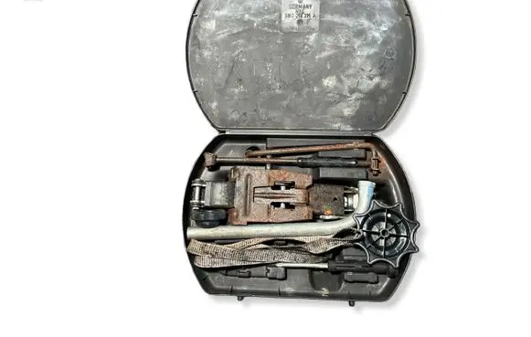 Volkswagen Polo III 6N 6N2 6NF Tool set 6N0012115A