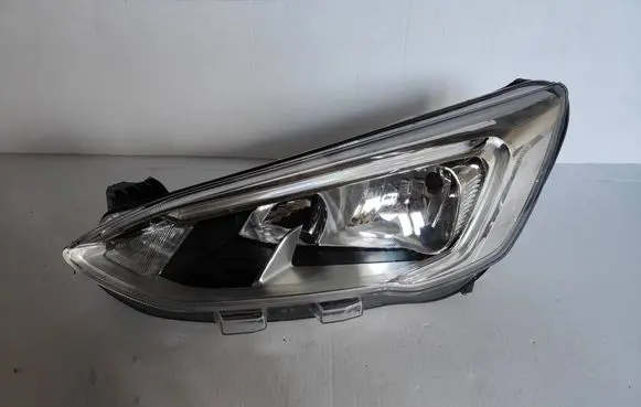 Ford Focus Headlight/headlamp JX7B13W030AE FX7B13W030AE