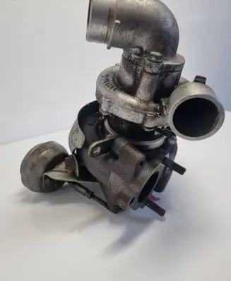 Toyota Avensis T250 Turbo 172010R022 10090801499