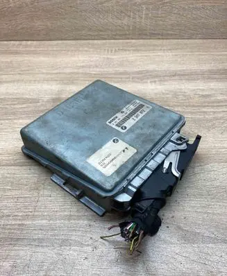 BMW 5 E39 Engine control unit/module ECU 2247072 0281001373 5535