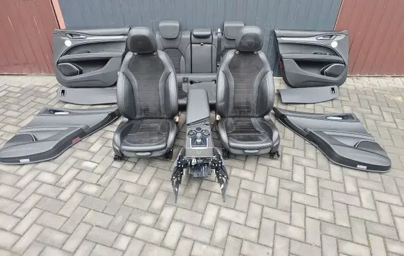 Alfa Romeo Stelvio Seat set 