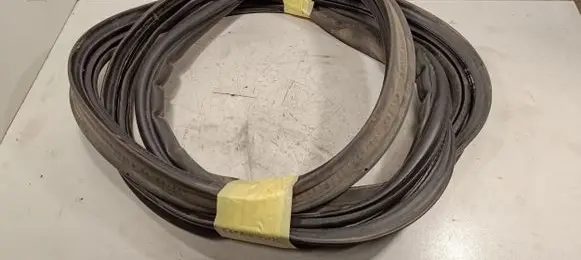 Mini Cooper Countryman F60 Loading door rubber seal (on body) 