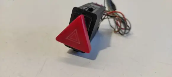 Skoda Octavia Mk1 (1U) Hazard light switch 3B0953235B