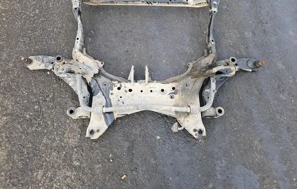 Mazda 6 Front axle beam 