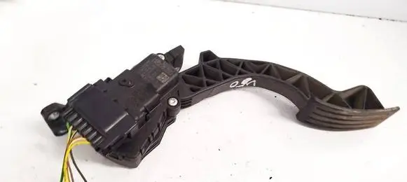 Volvo S40 Accelerator throttle pedal 4M519F836AH