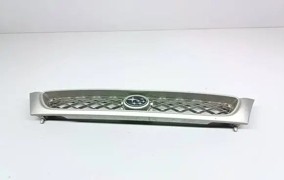Subaru Impreza I Front bumper upper radiator grill J1017FA050