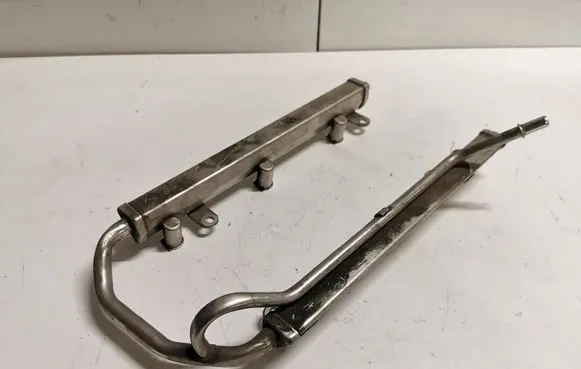 Ford Mustang V Fuel main line pipe BR3E9F792HA