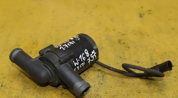 Mercedes-Benz A W168 Water pump