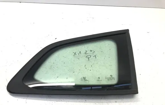 BMW X1 U11 Rear side window 9451572
