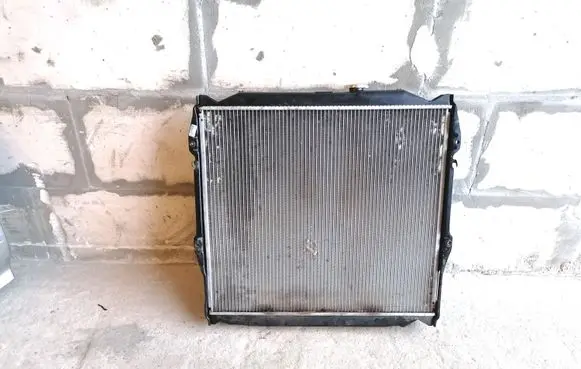 Toyota Land Cruiser (HDJ90) Coolant radiator