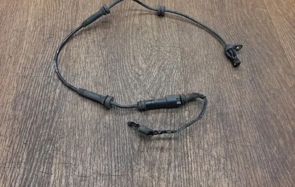 BMW 2 F22 F23 ABS brake wheel speed sensor 6884422