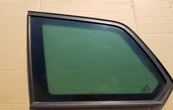 Volkswagen Golf VII Rear side window 5G9845297 43R006723