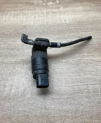 Audi A3 S3 8P Windscreen/windshield washer pump 1K6955651