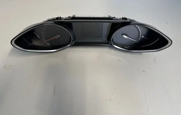 Speedometer (instrument cluster)
