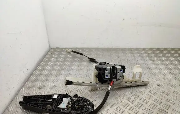 Ford Edge II Front door lock FT4AA21813CC