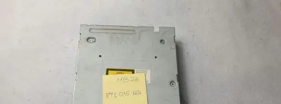 Audi A5 8T 8F CD/DVD changer 8T1035664