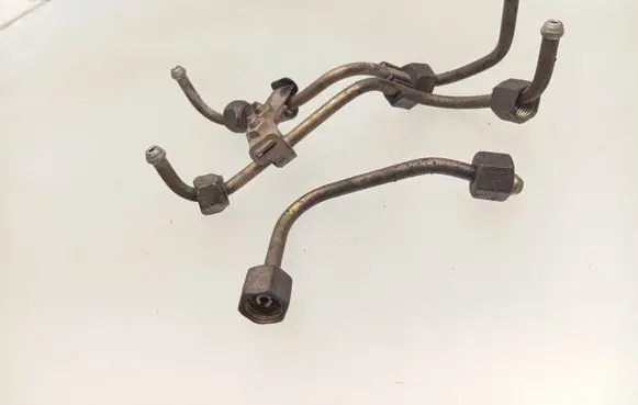 Opel Astra H Fuel injector supply line/pipe 