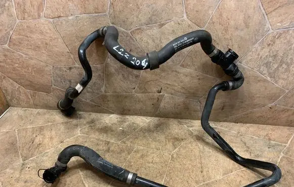 Mercedes-Benz C W204 Air intake hose/pipe A2125016482