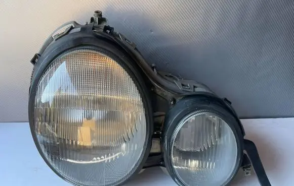 Mercedes-Benz E W210 Headlight/headlamp