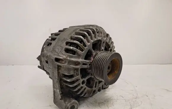 BMW X3 E83 Generator/alternator 7797661 12317797661