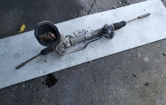 Toyota Avensis T250 Steering rack