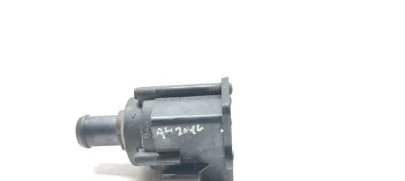 Audi A4 S4 B8 8K Electric auxiliary coolant/water pump 8K0819147A