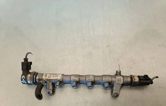 Volkswagen Touran III Fuel main line pipe 03L130089Q 500000456