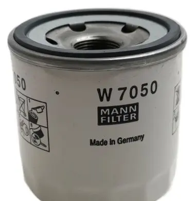 Oil filter mounting bracket