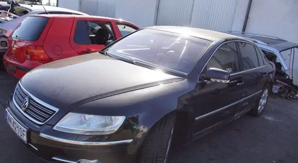 Volkswagen Phaeton Fender LR9V