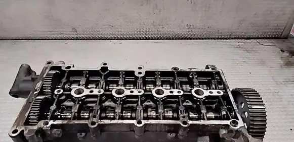 Opel Zafira B Camshaft 55194356