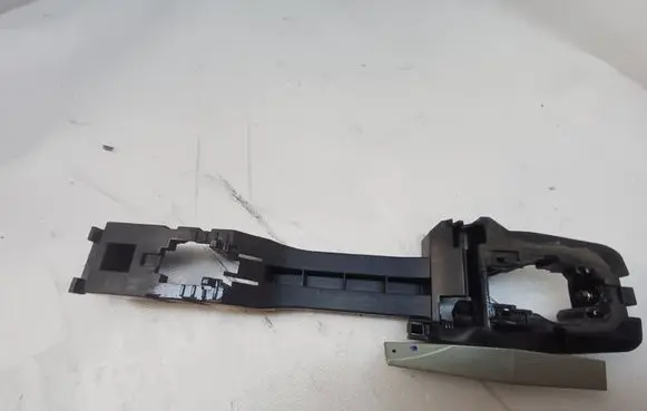 Nissan X-Trail T32 Rear door exterior handle/bracket 