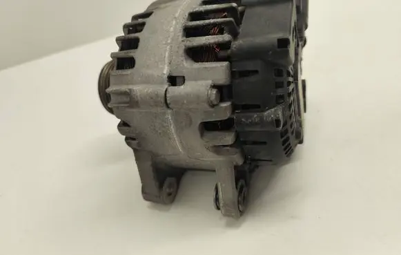 Citroen C3 Generator/alternator 9818677980 2713135A TG12C261