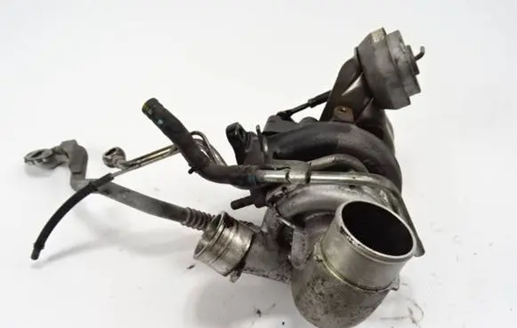 Toyota Avensis T270 Turbo 172010R070 VB26 1010010421