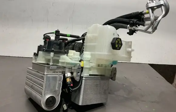 Tesla Model Y Coolant heater 152300700F